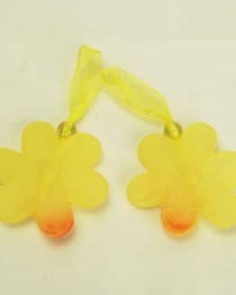 Großer Blüten-Anhänger mit Organzaband, gelb - fruehjahr, everyday-dekoaccessoires, dekoaccessoires
